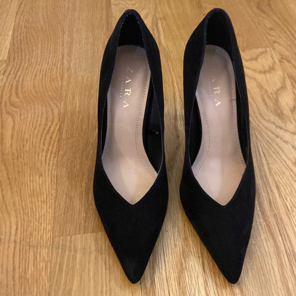 Zara Women Size 38 Black Pointed Toe Slip On Stiletto Pumps